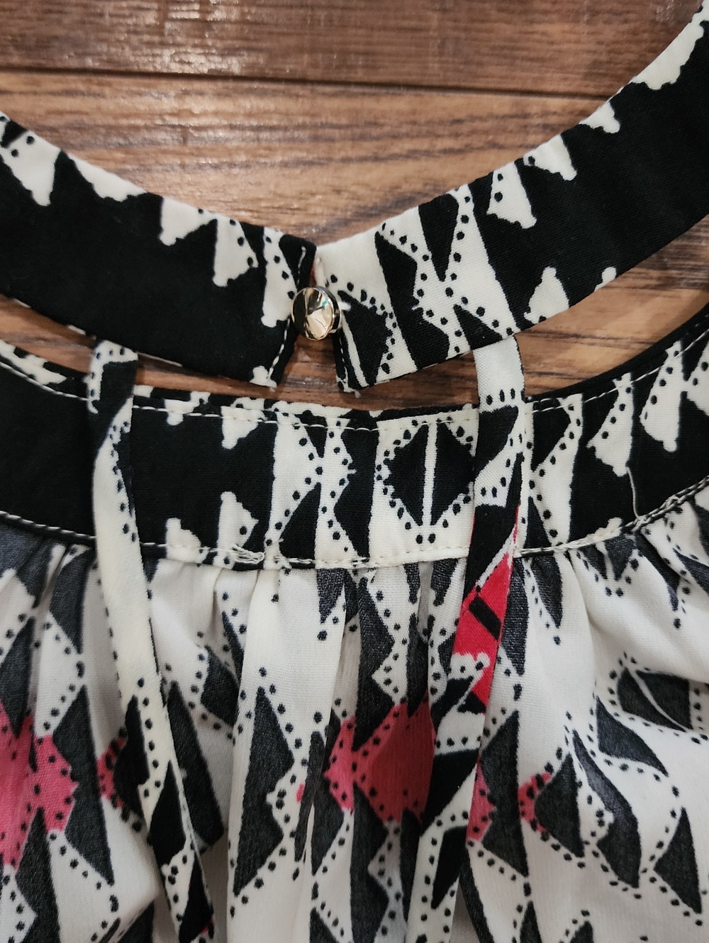 Charlotte Russe Junior's Sleeveless Caged Back Aztec Print Romper Medium M - Picture 6 of 9